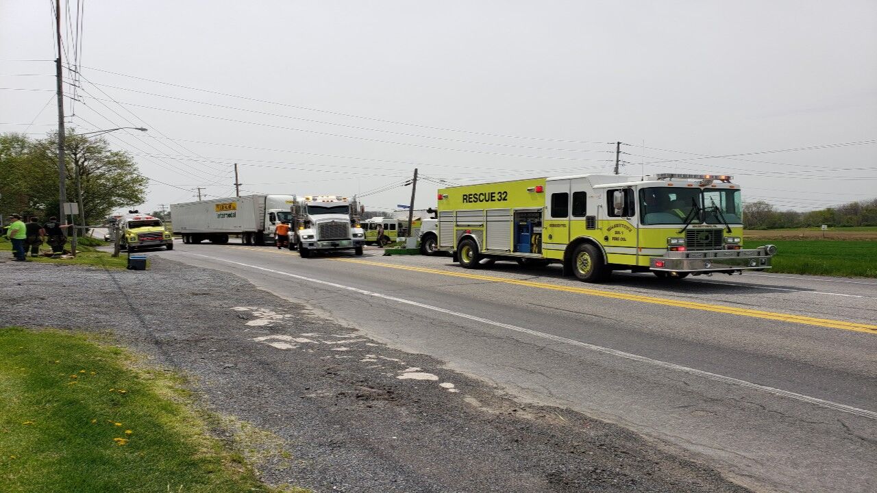 222 tractor-trailer crash
